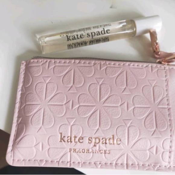 💙 Kate Spade New York Eau de Perfume Travel Spray 0.25 Oz/Card Zipper Pouc… - Picture 4 of 6
